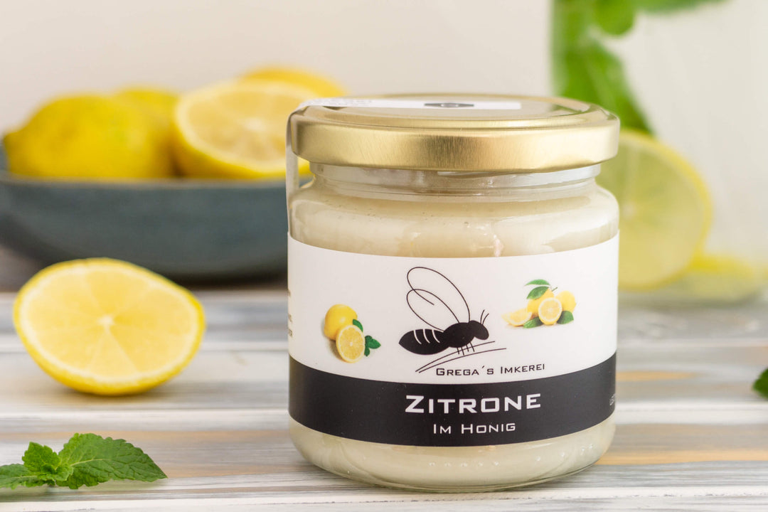 Zitrone im Honig vom Imker Grega´s Imkerei perfekt für deine Heiße Zitrone mit Honig